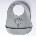 Yummy Bavoir en silicone avec poche Girafe 9m+ Gris